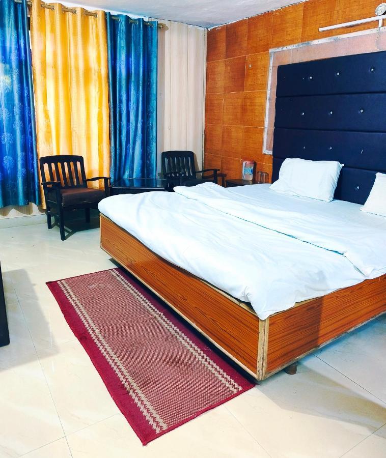 Hotel Holiday Plaza Dalhousie - Near Ghandhi Chowk Mall Road 외부 사진