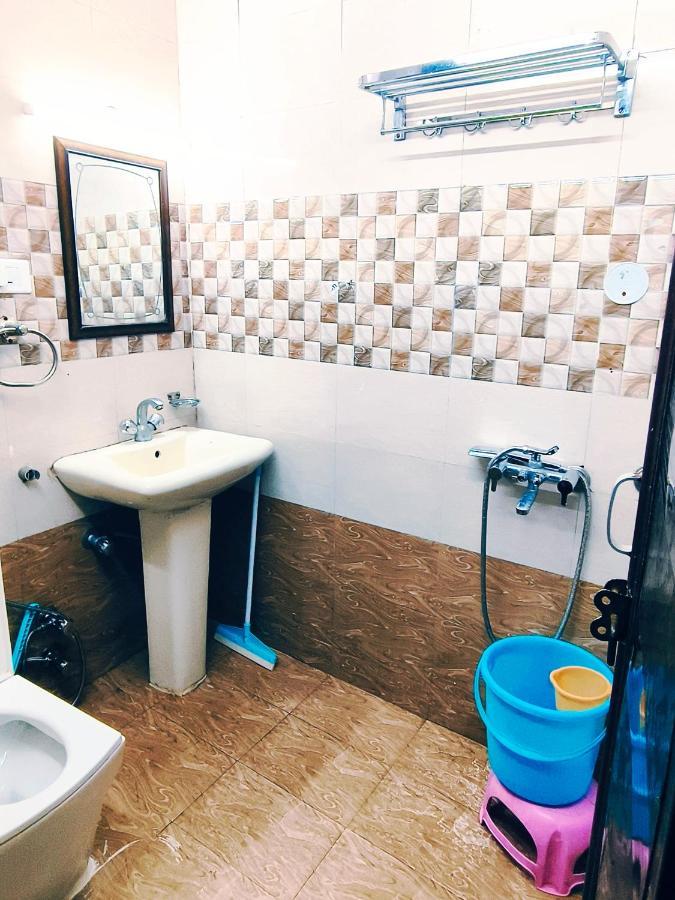 Hotel Holiday Plaza Dalhousie - Near Ghandhi Chowk Mall Road 외부 사진